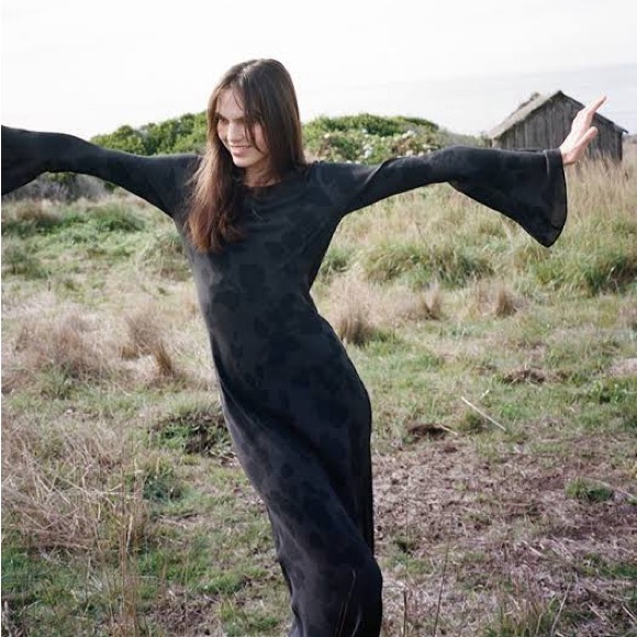 Realisation Par Gia Midnight Rose - Picture 2 of 4